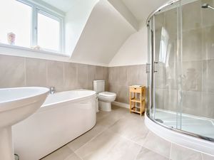 Photo 32- click for photo gallery